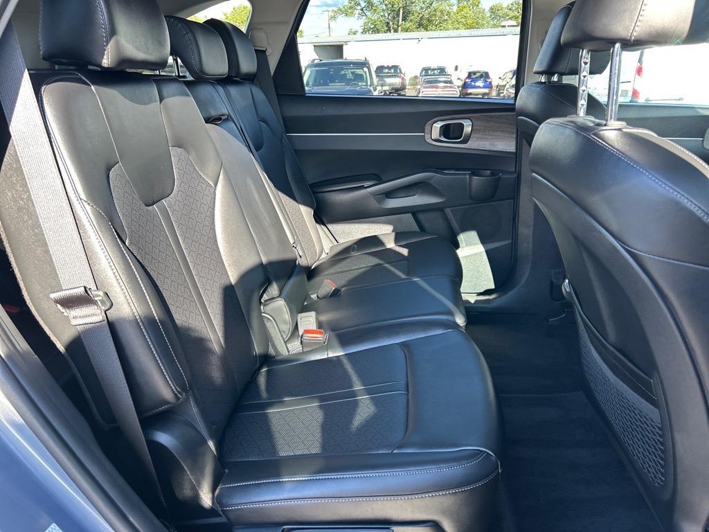 used 2022 Kia Sorento car, priced at $29,995