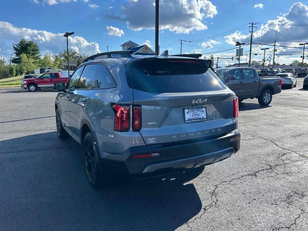 used 2022 Kia Sorento car, priced at $29,995