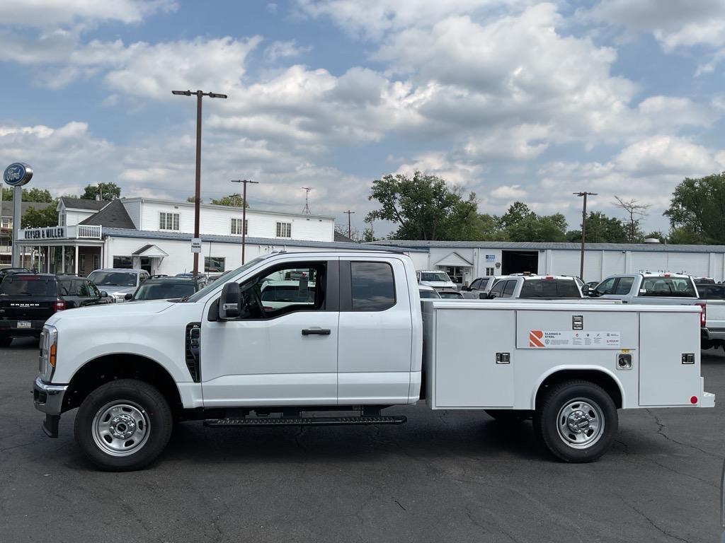 new 2025 Ford F-350 car, priced at $72,195