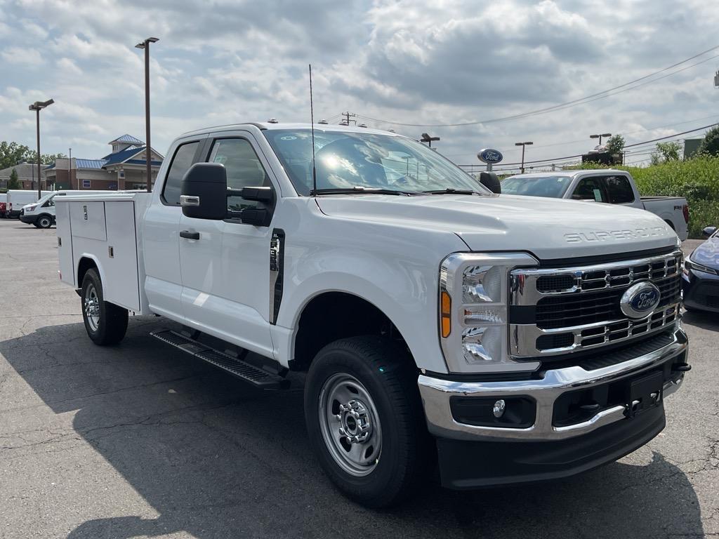new 2025 Ford F-350 car, priced at $72,195