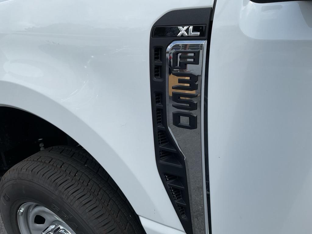 new 2025 Ford F-350 car, priced at $72,195