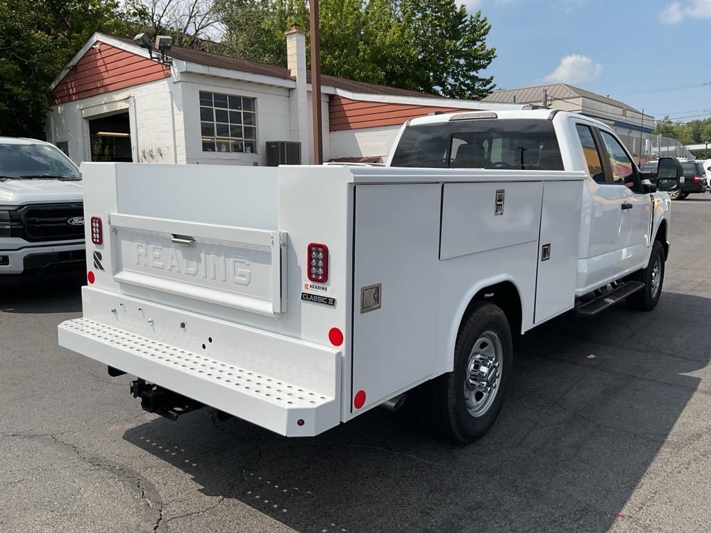 new 2025 Ford F-350 car, priced at $72,195