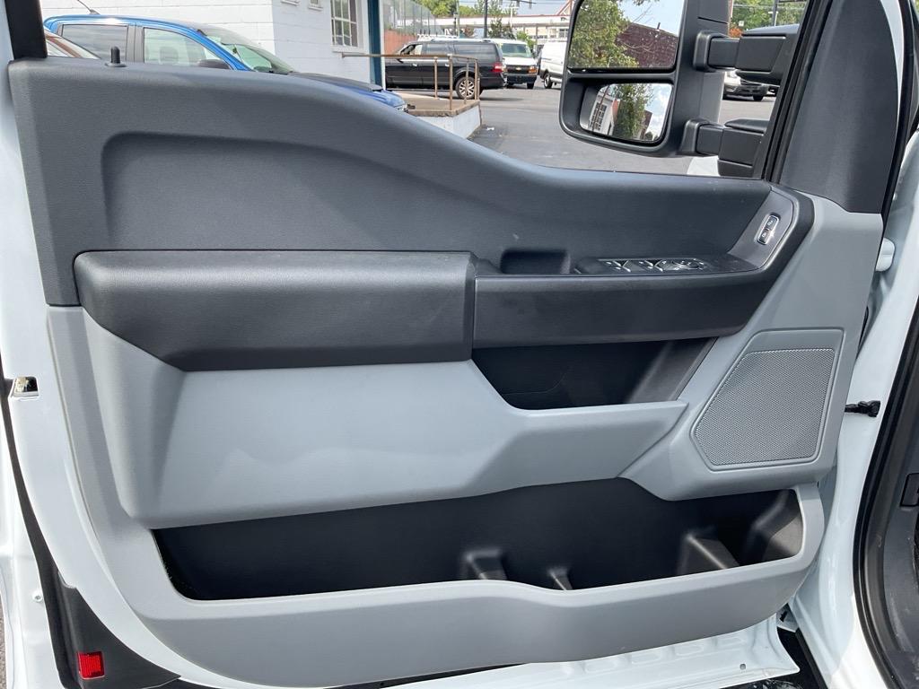 new 2025 Ford F-350 car, priced at $72,195