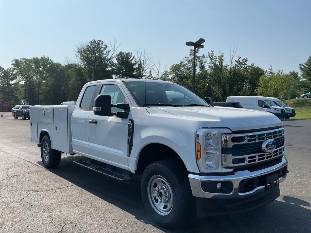new 2025 Ford F-350 car, priced at $72,495