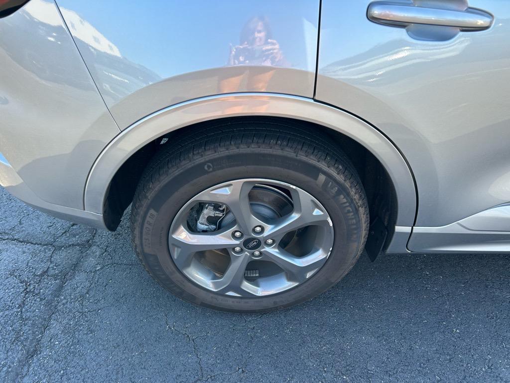 used 2023 Ford Escape car, priced at $28,995