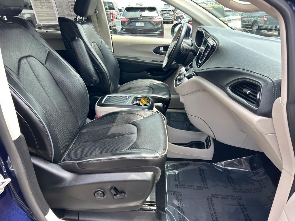used 2020 Chrysler Pacifica Hybrid car, priced at $34,995