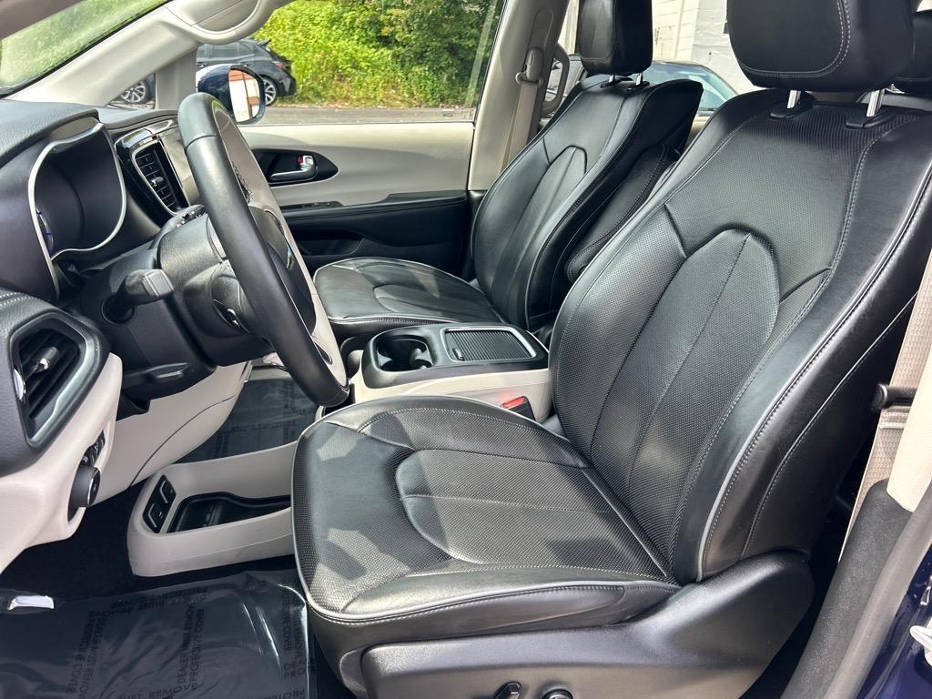 used 2020 Chrysler Pacifica Hybrid car, priced at $34,995