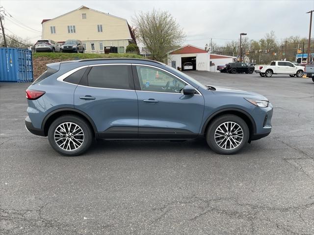 new 2025 Ford Escape car, priced at $33,248