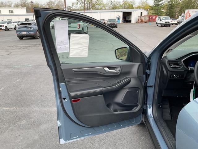 new 2025 Ford Escape car, priced at $33,248