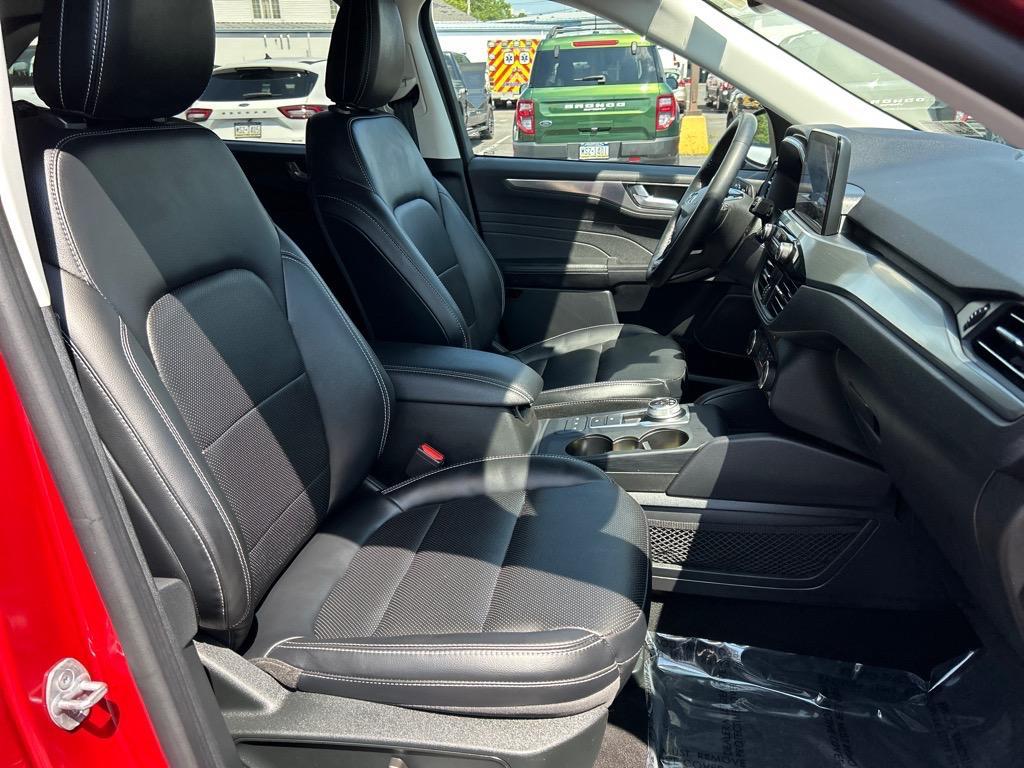 used 2022 Ford Escape car, priced at $25,995