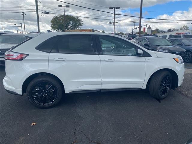 new 2024 Ford Edge car, priced at $40,155