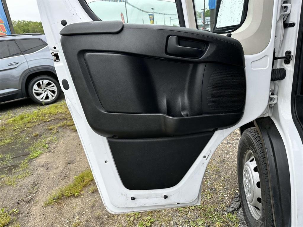 used 2021 Ram ProMaster 2500 car, priced at $25,299