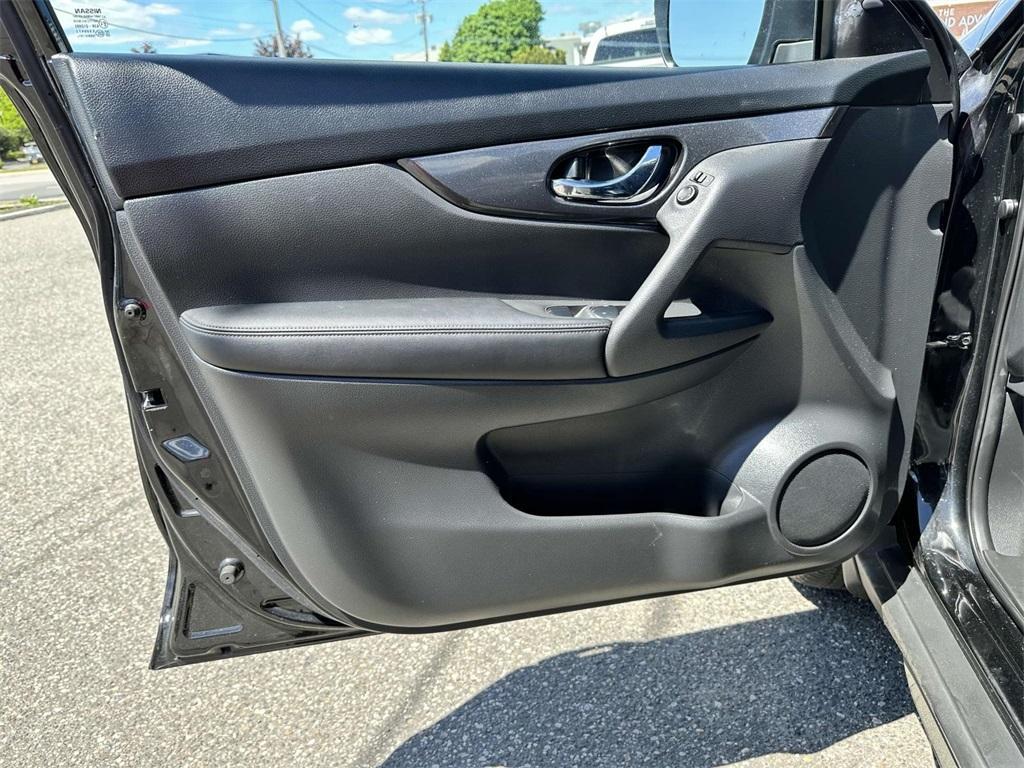used 2019 Nissan Rogue car, priced at $20,239