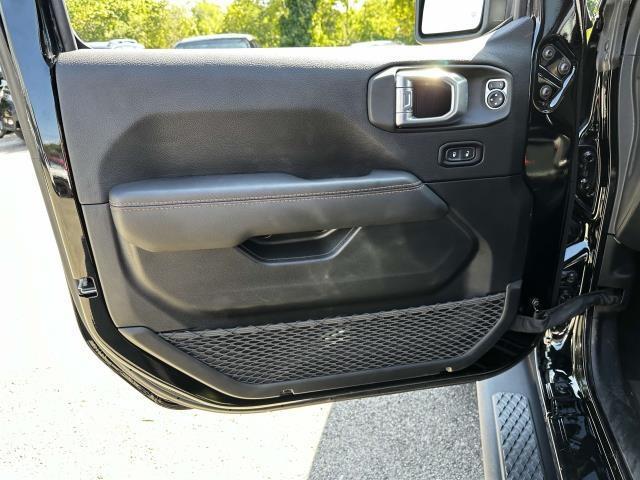 used 2021 Jeep Gladiator car, priced at $37,253