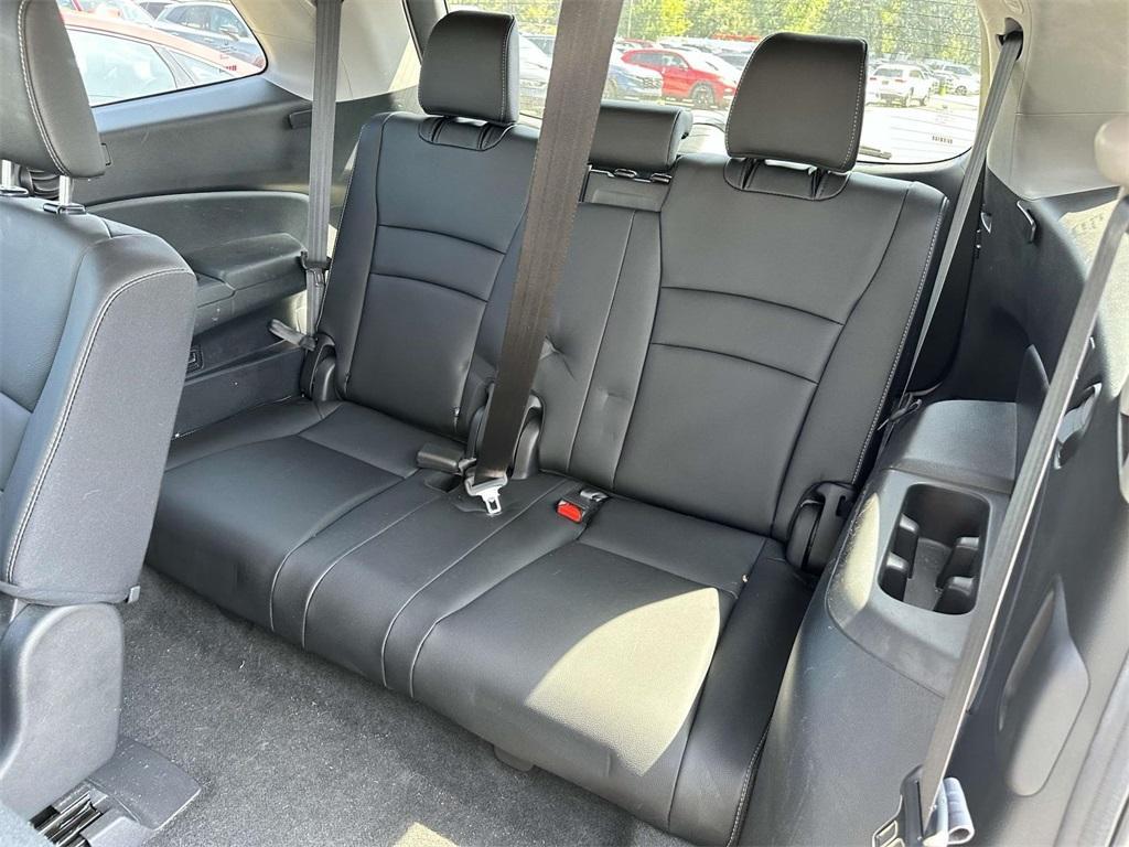 used 2022 Honda Pilot car, priced at $29,627