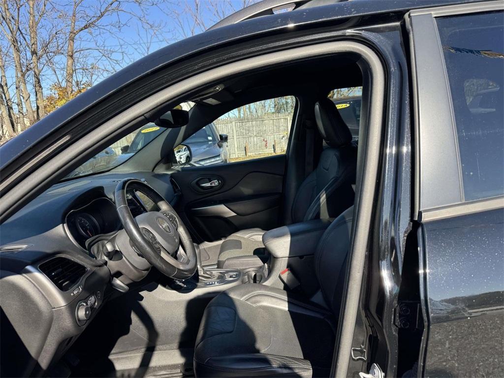used 2020 Jeep Cherokee car, priced at $17,986
