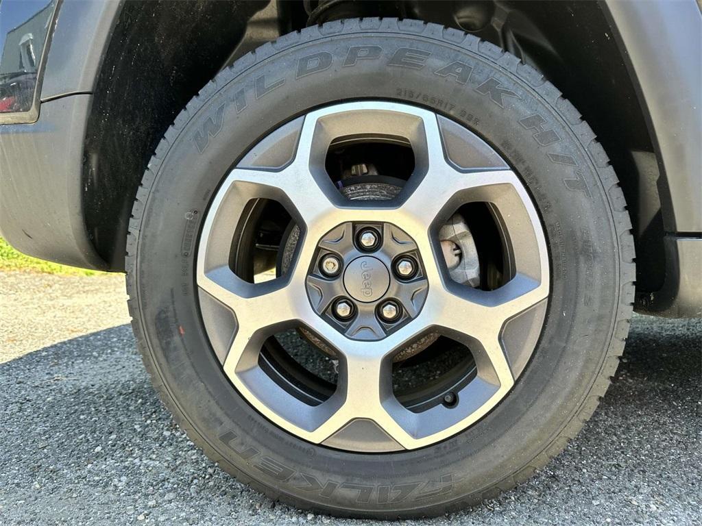 used 2022 Jeep Compass car, priced at $23,616