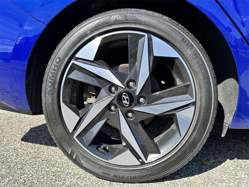 used 2023 Hyundai Elantra car, priced at $18,556