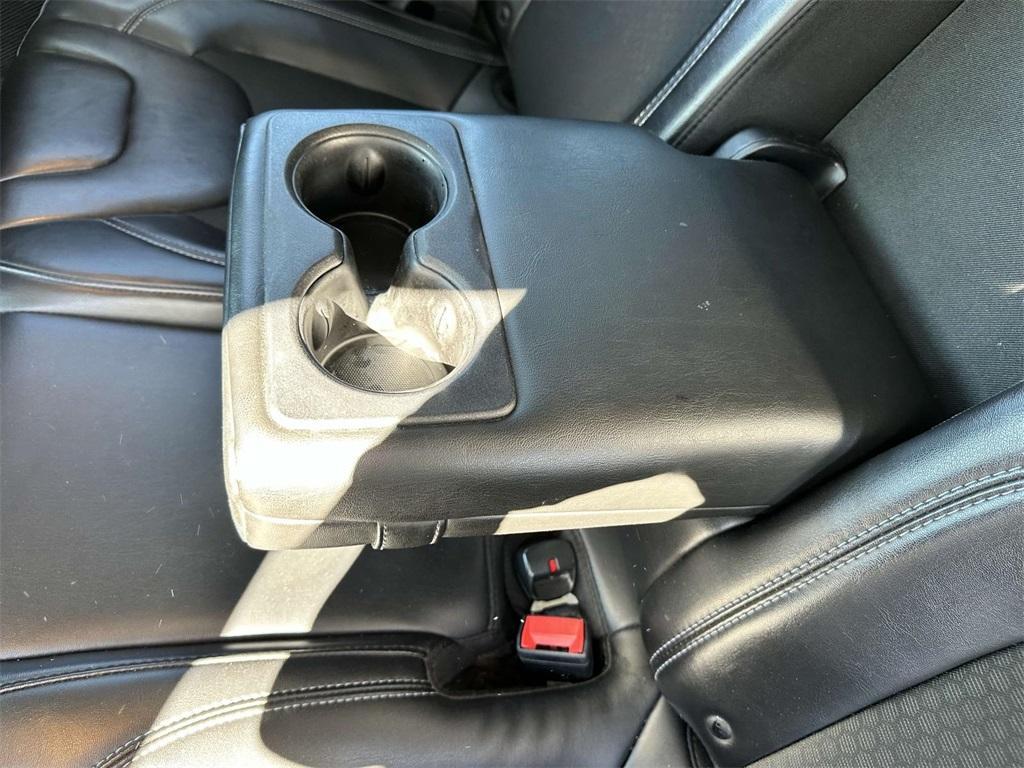 used 2019 Jeep Cherokee car, priced at $12,995