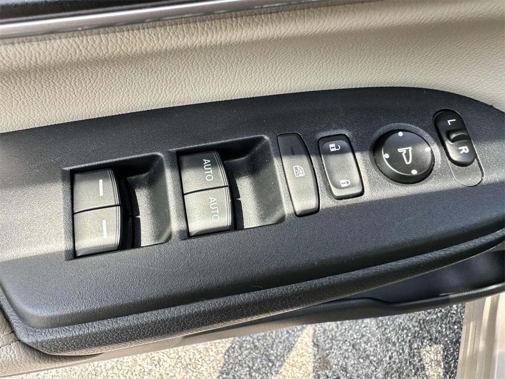 used 2017 Honda CR-V car, priced at $20,208