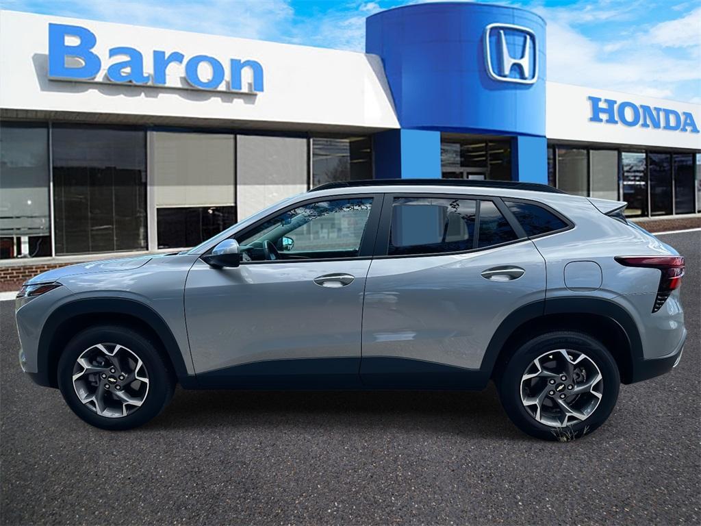 used 2024 Chevrolet Trax car, priced at $20,580