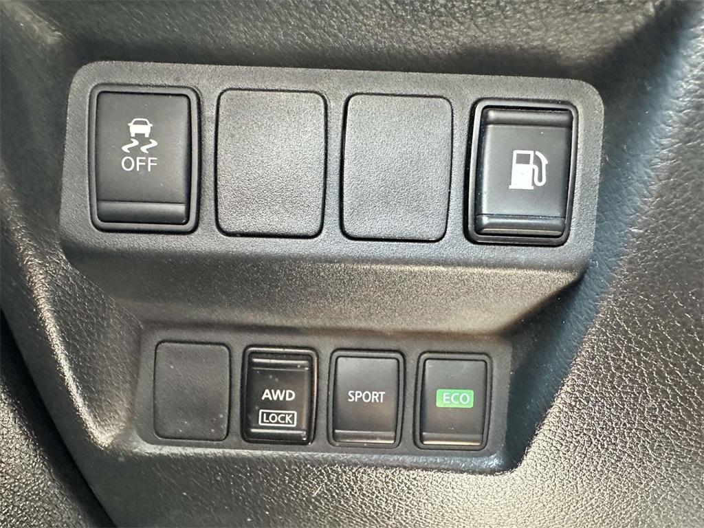 used 2018 Nissan Rogue car, priced at $13,433