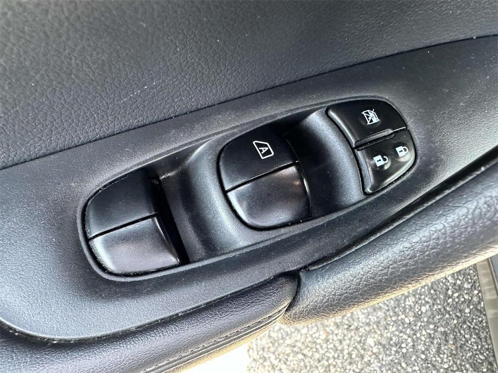 used 2018 Nissan Rogue car, priced at $13,433
