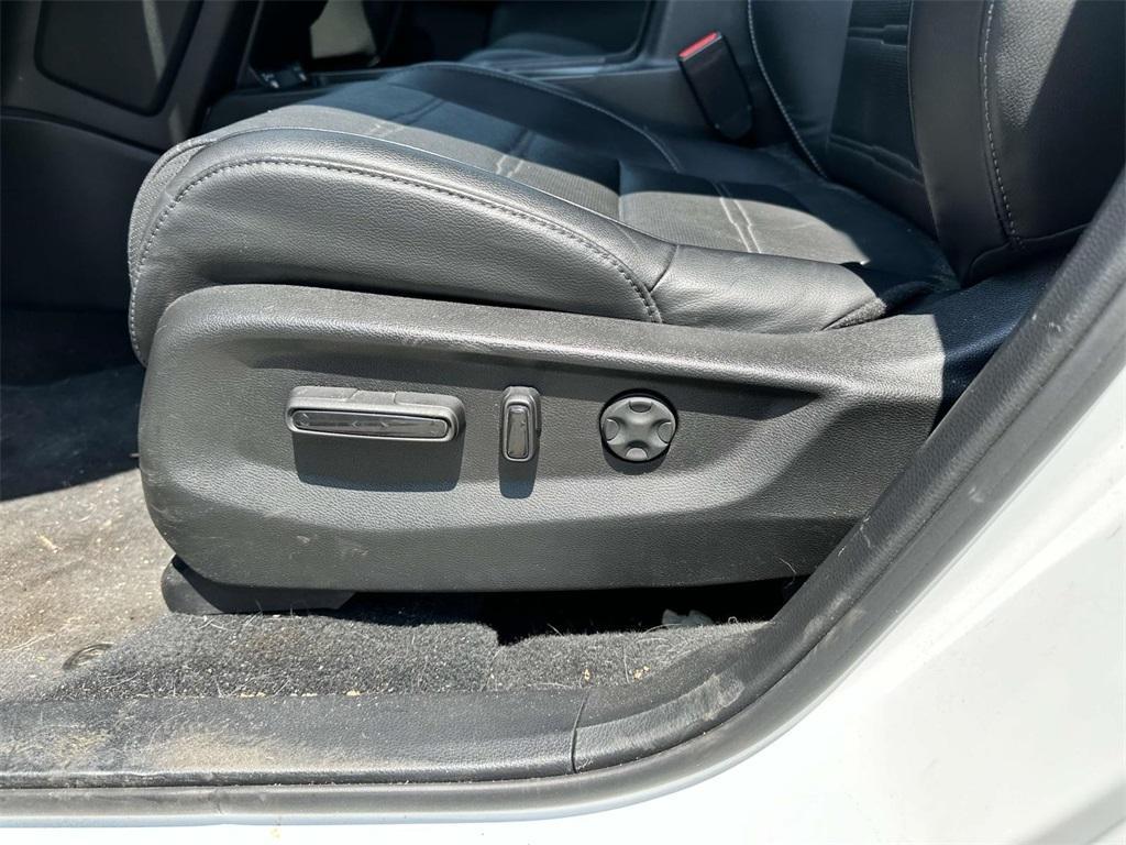 used 2022 Honda CR-V car, priced at $25,225