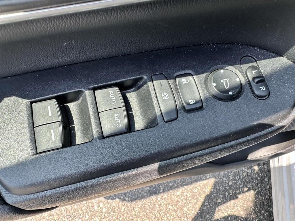 used 2022 Honda CR-V car, priced at $25,225