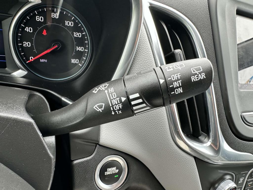 used 2022 Chevrolet Equinox car, priced at $19,220