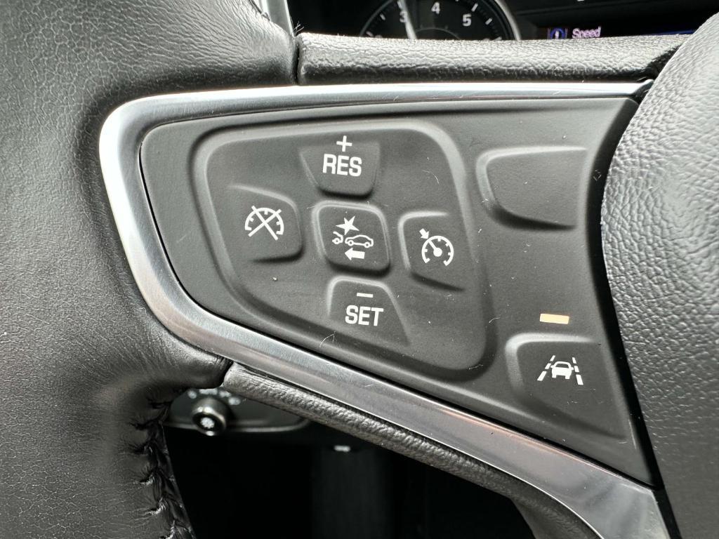 used 2022 Chevrolet Equinox car, priced at $19,220