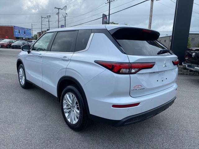 new 2024 Mitsubishi Outlander car, priced at $32,533