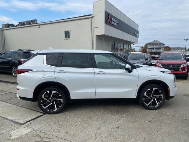 used 2023 Mitsubishi Outlander car, priced at $25,955