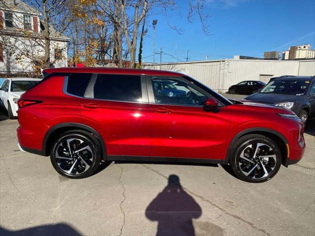 new 2024 Mitsubishi Outlander car, priced at $38,015