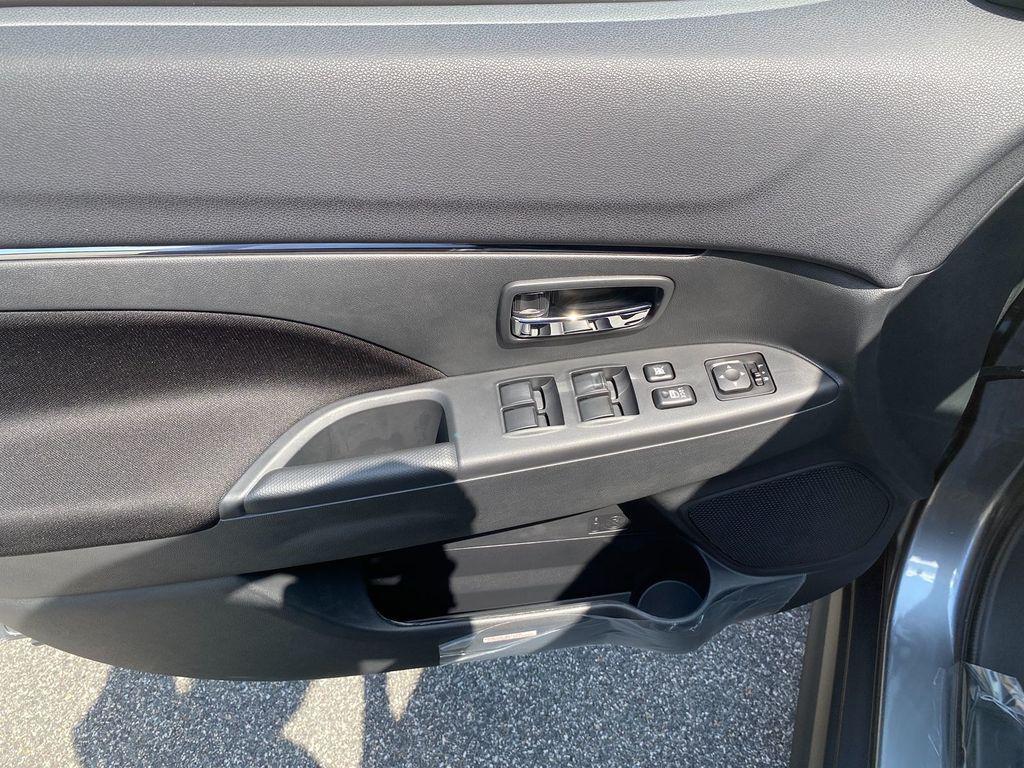 new 2025 Mitsubishi Outlander Sport car, priced at $31,853