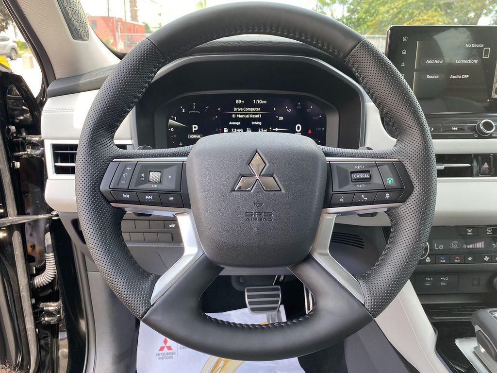 new 2025 Mitsubishi Outlander car, priced at $46,260