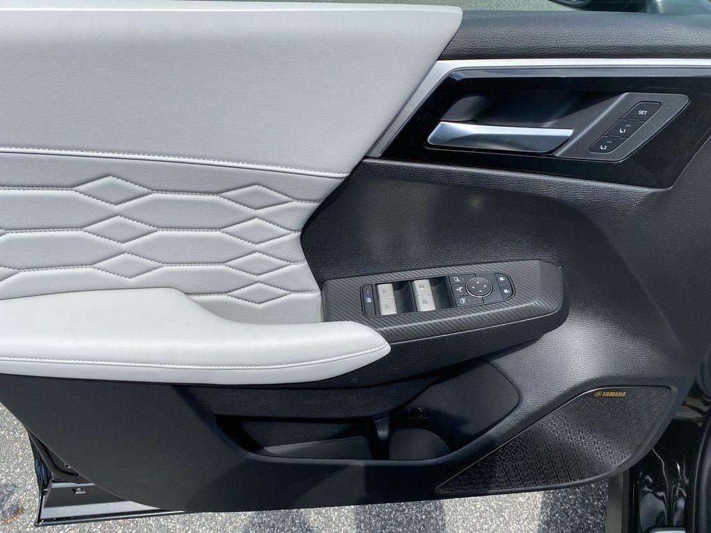 new 2025 Mitsubishi Outlander car, priced at $46,260