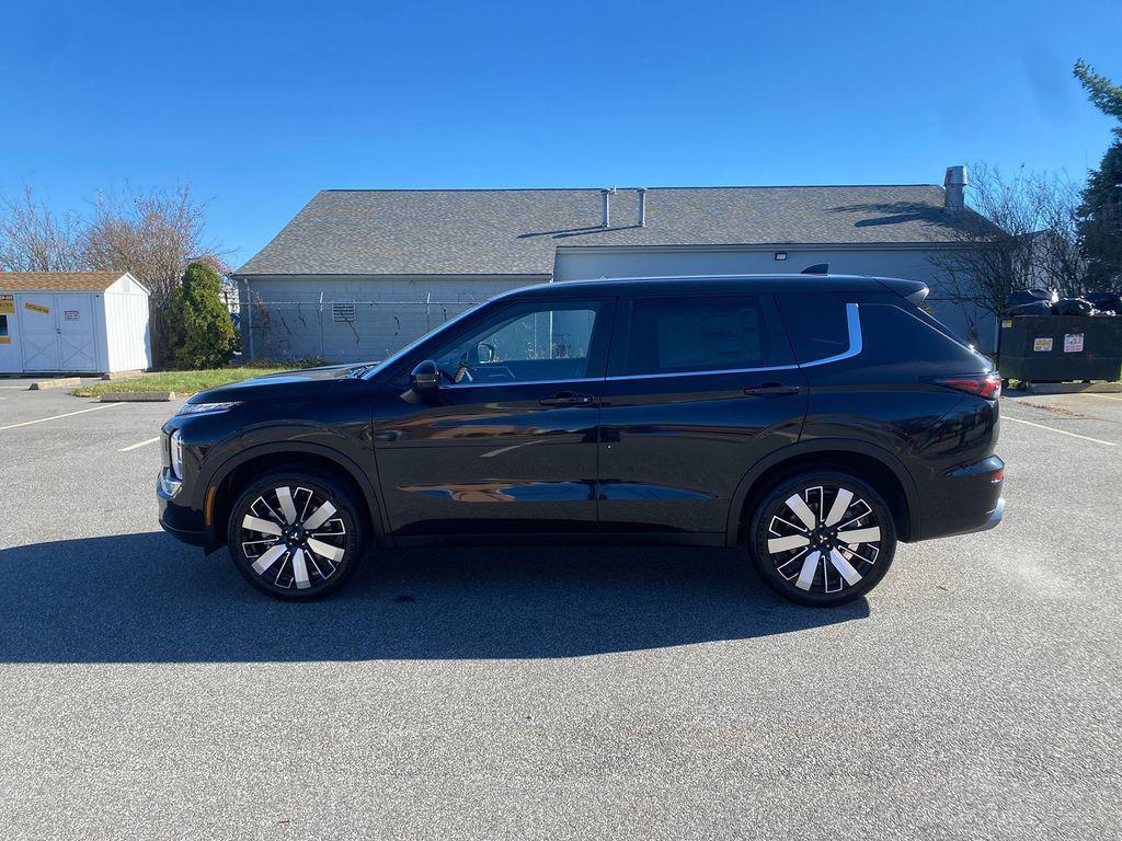 new 2025 Mitsubishi Outlander car, priced at $38,488