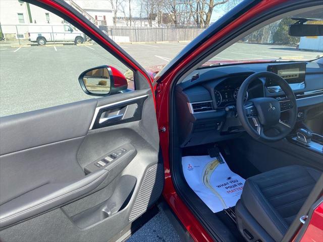new 2025 Mitsubishi Outlander car, priced at $37,033