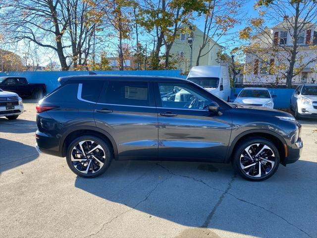 new 2024 Mitsubishi Outlander car, priced at $35,028