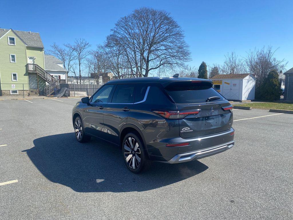 new 2025 Mitsubishi Outlander car, priced at $41,288