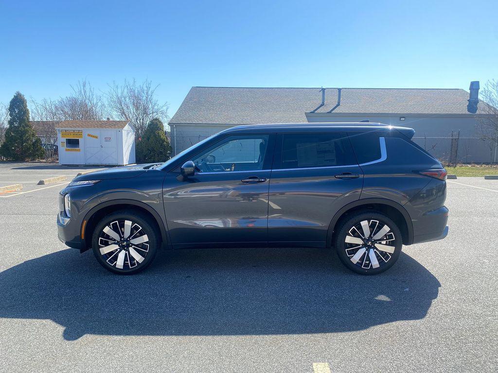 new 2025 Mitsubishi Outlander car, priced at $41,288