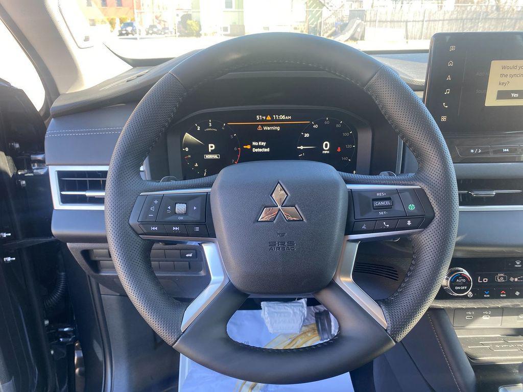 new 2025 Mitsubishi Outlander car, priced at $41,288