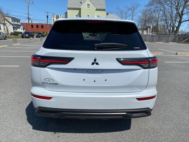 new 2025 Mitsubishi Outlander car, priced at $34,048