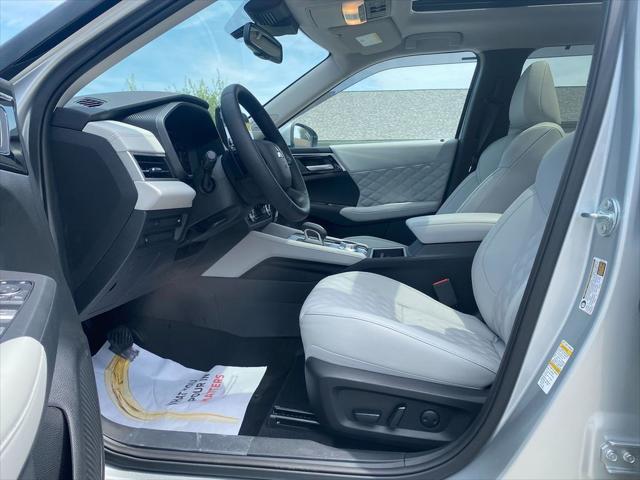 new 2024 Mitsubishi Outlander car, priced at $41,078