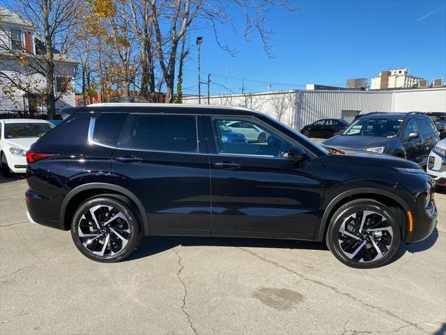 new 2024 Mitsubishi Outlander car, priced at $40,878