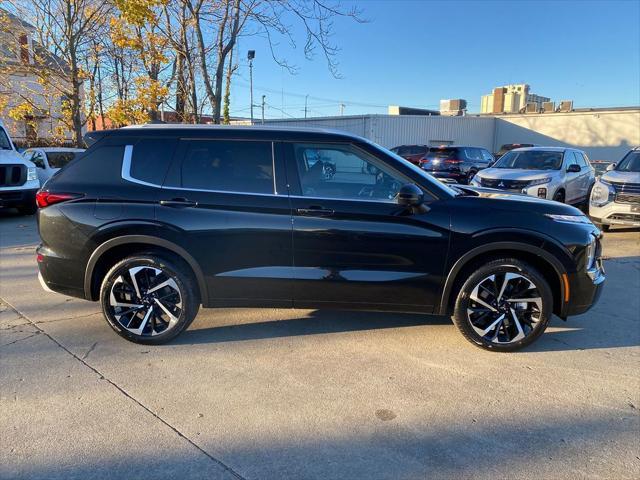 new 2024 Mitsubishi Outlander car, priced at $41,923