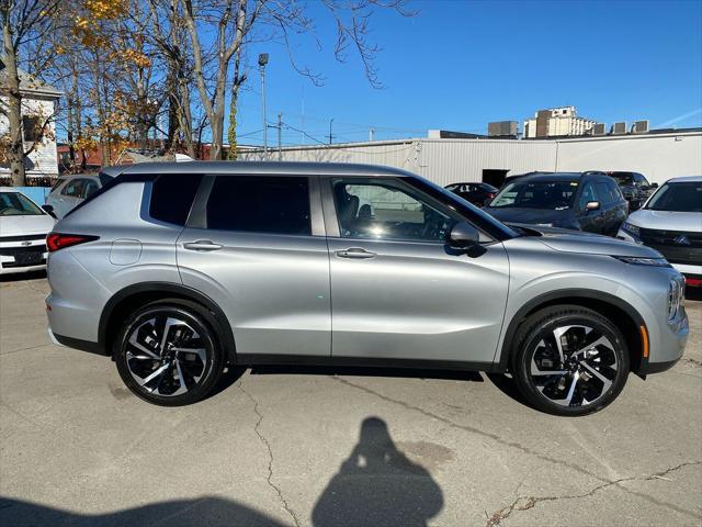 new 2024 Mitsubishi Outlander car, priced at $35,403