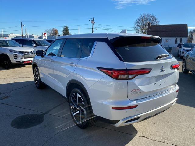 new 2024 Mitsubishi Outlander car, priced at $35,623