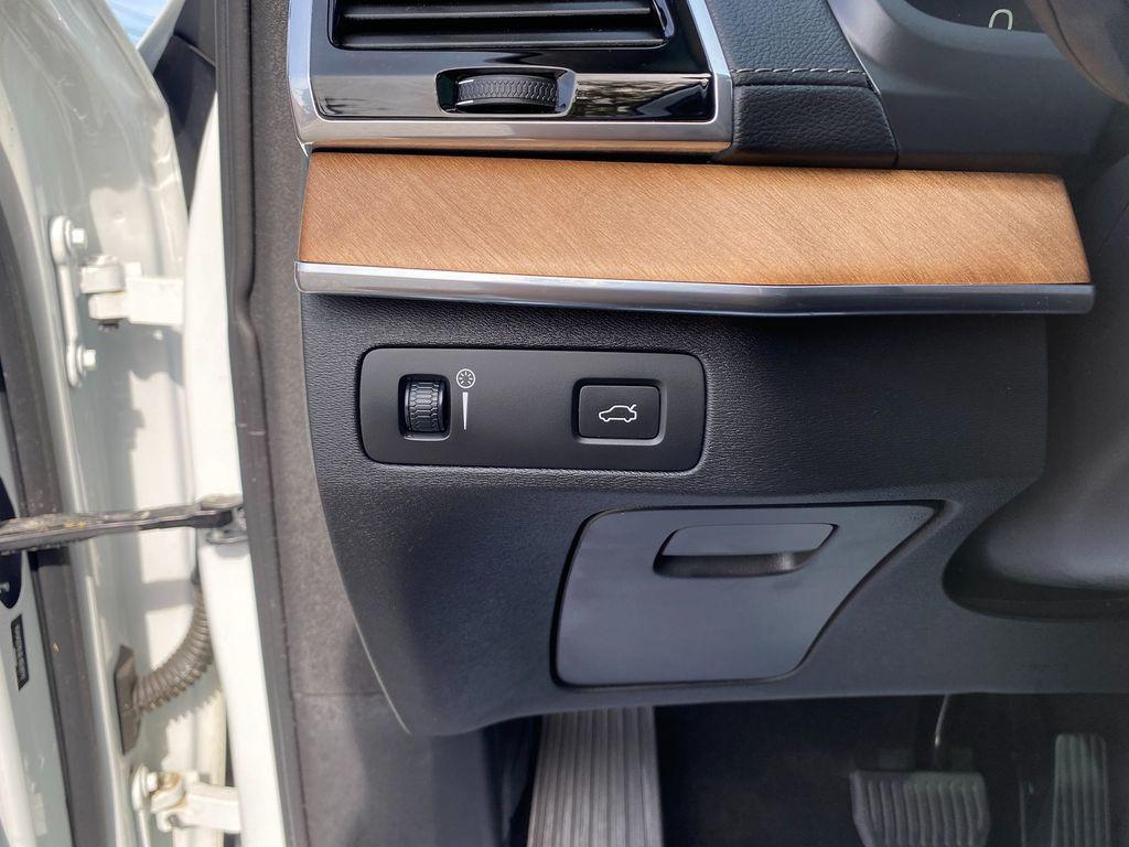 used 2020 Volvo XC90 car, priced at $28,988